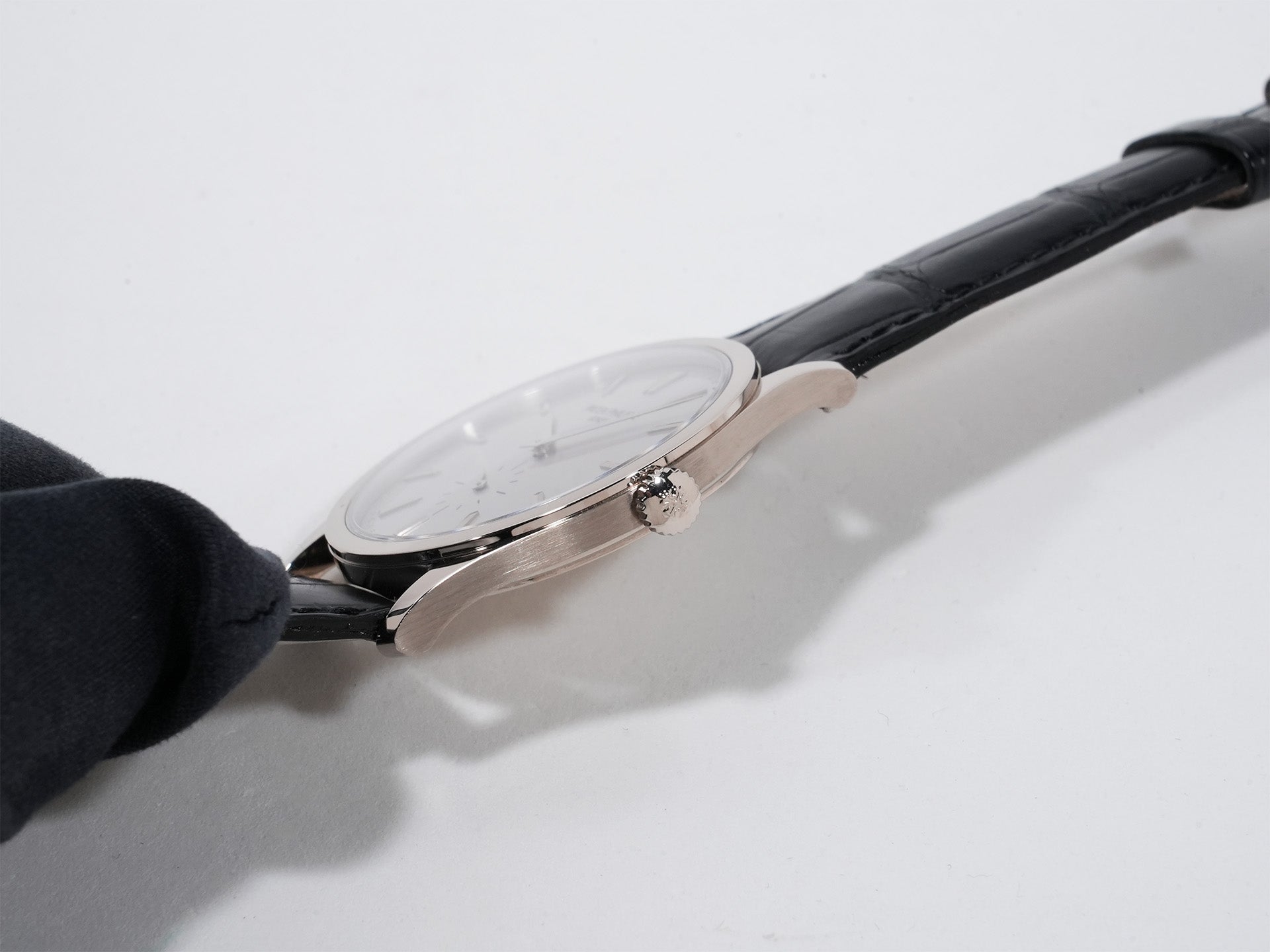 Patek Philippe Calatrava Ref.5196G-001 18KWG Silver Dial Good Condition artmsehg
