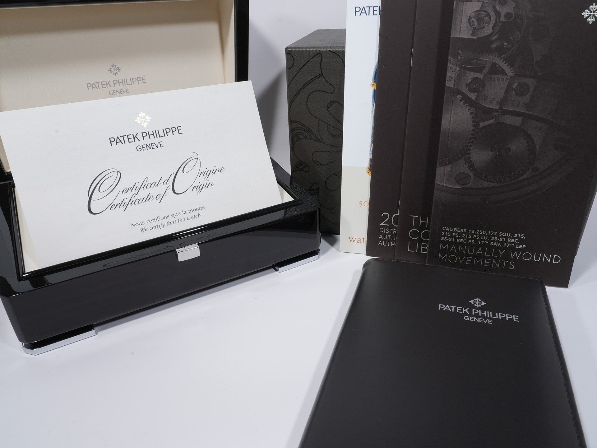 Patek Philippe Calatrava Ref.5196G-001 18KWG Silver Dial Good Condition artmsehg