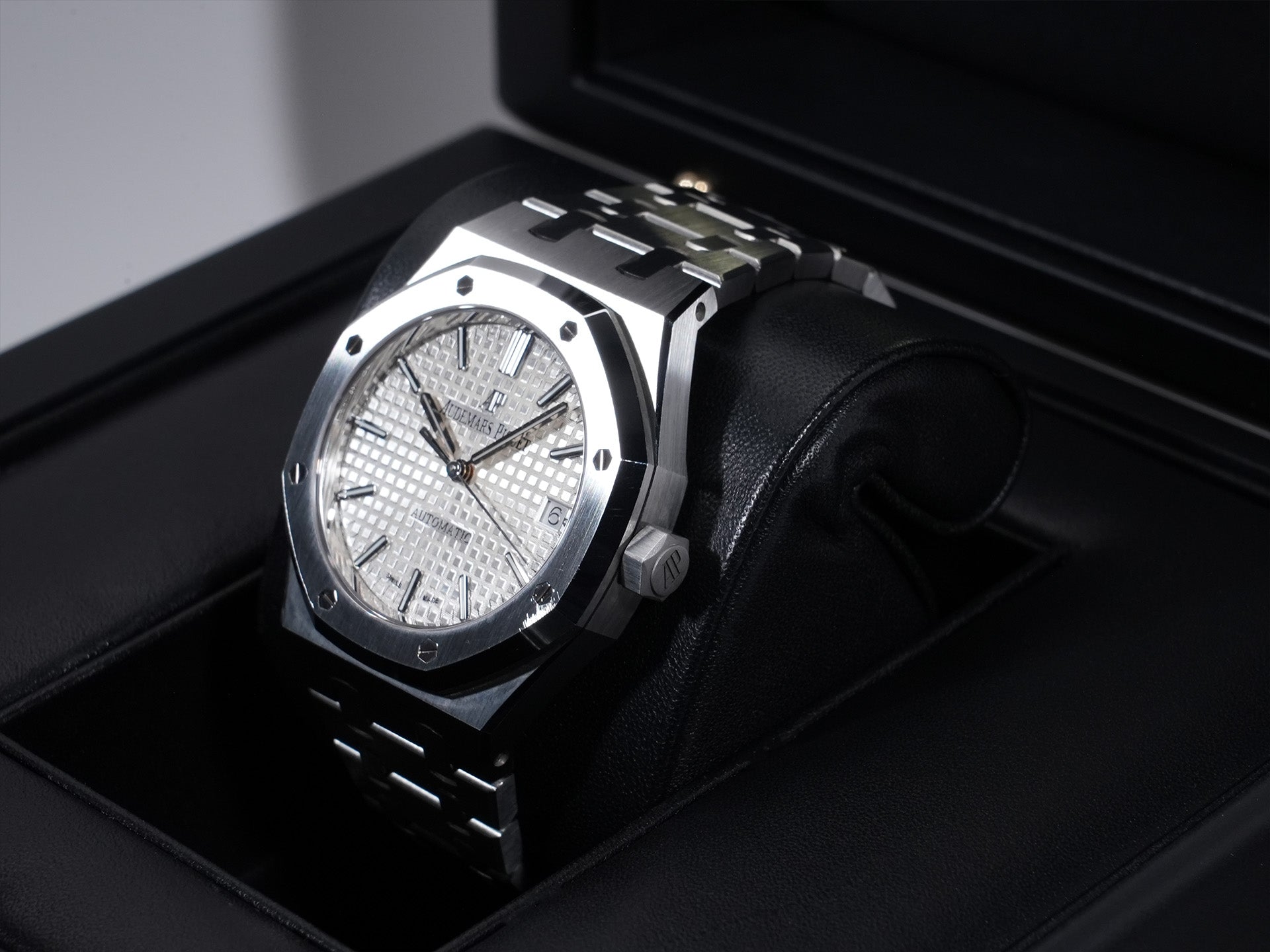Audemars Piguet Royal Oak Ref.15450ST.OO.1256ST.01 SS Silver Dial Used 3ohnnb3n