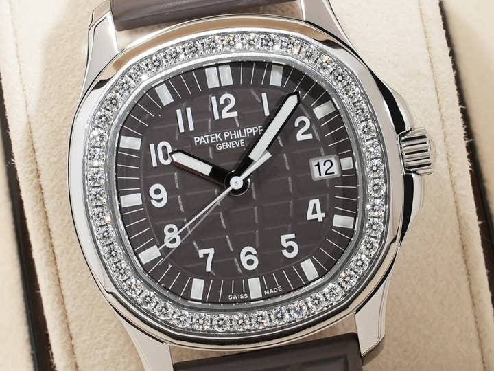 パテックフィリップ アクアノート ルーチェ Ref.5067A-023 ステンレススチール トープ文字盤