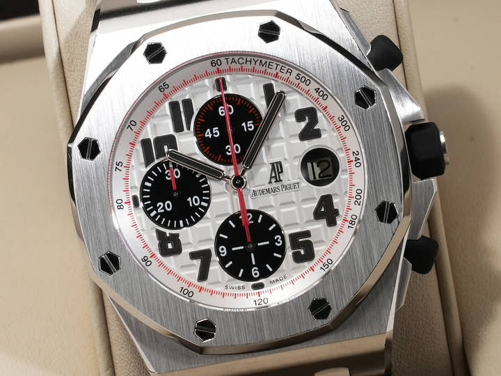 オーデマピゲ ロイヤルオーク オフショア クロノグラフ Ref.26170ST.OO.D101CR.02 ステンレススチール シルバー×ブラック文字盤