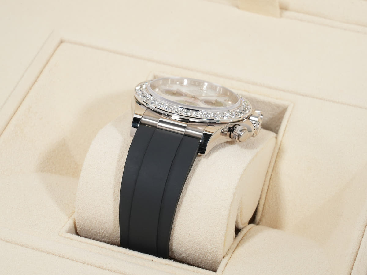 ロレックス デイトナ Ref.126589RBR 18KWG マザーオブパールxホワイト/ブラック文字盤 中古 fcw5b8ca