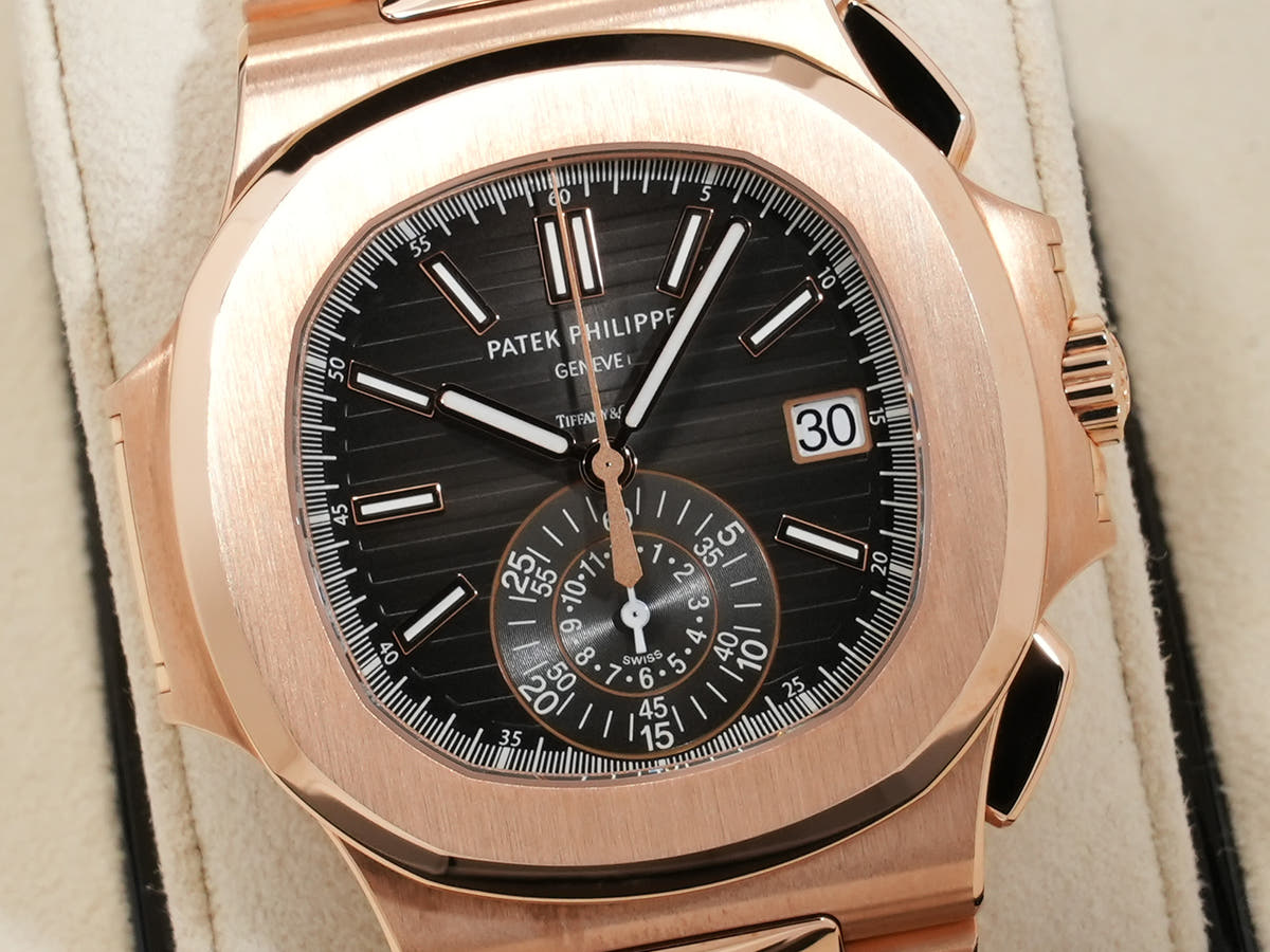 パテックフィリップ ノーチラス クロノグラフ TIFFANY＆CO. Ref.5980/1R-001 18KRG ブラックグラデーション文字盤 未使用 zb9fdytj