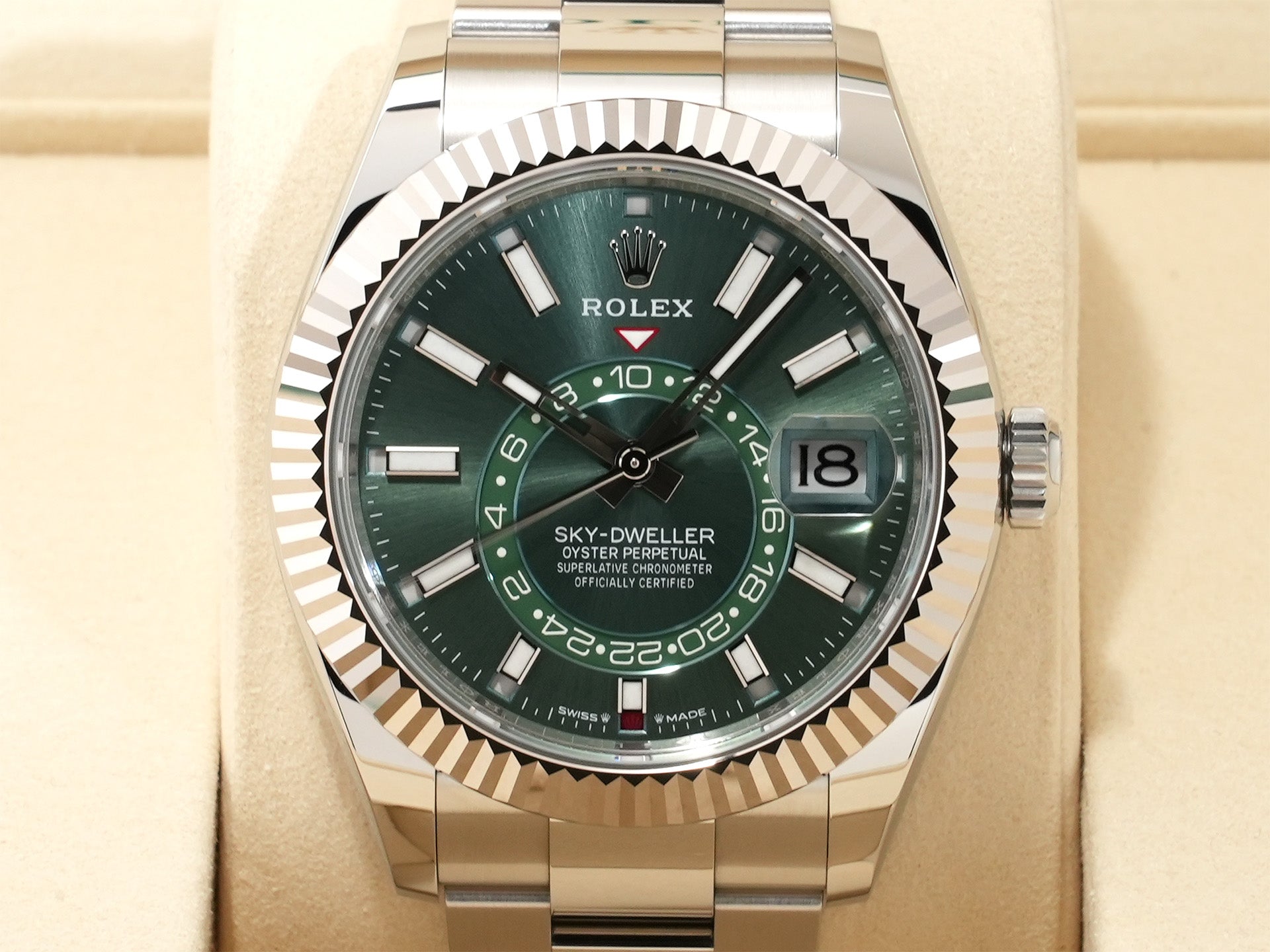 ロレックス スカイドゥエラー Ref.336934 SS/WG ミントグリーン文字盤 オイスターブレスレット 未使用 vqgzg8my