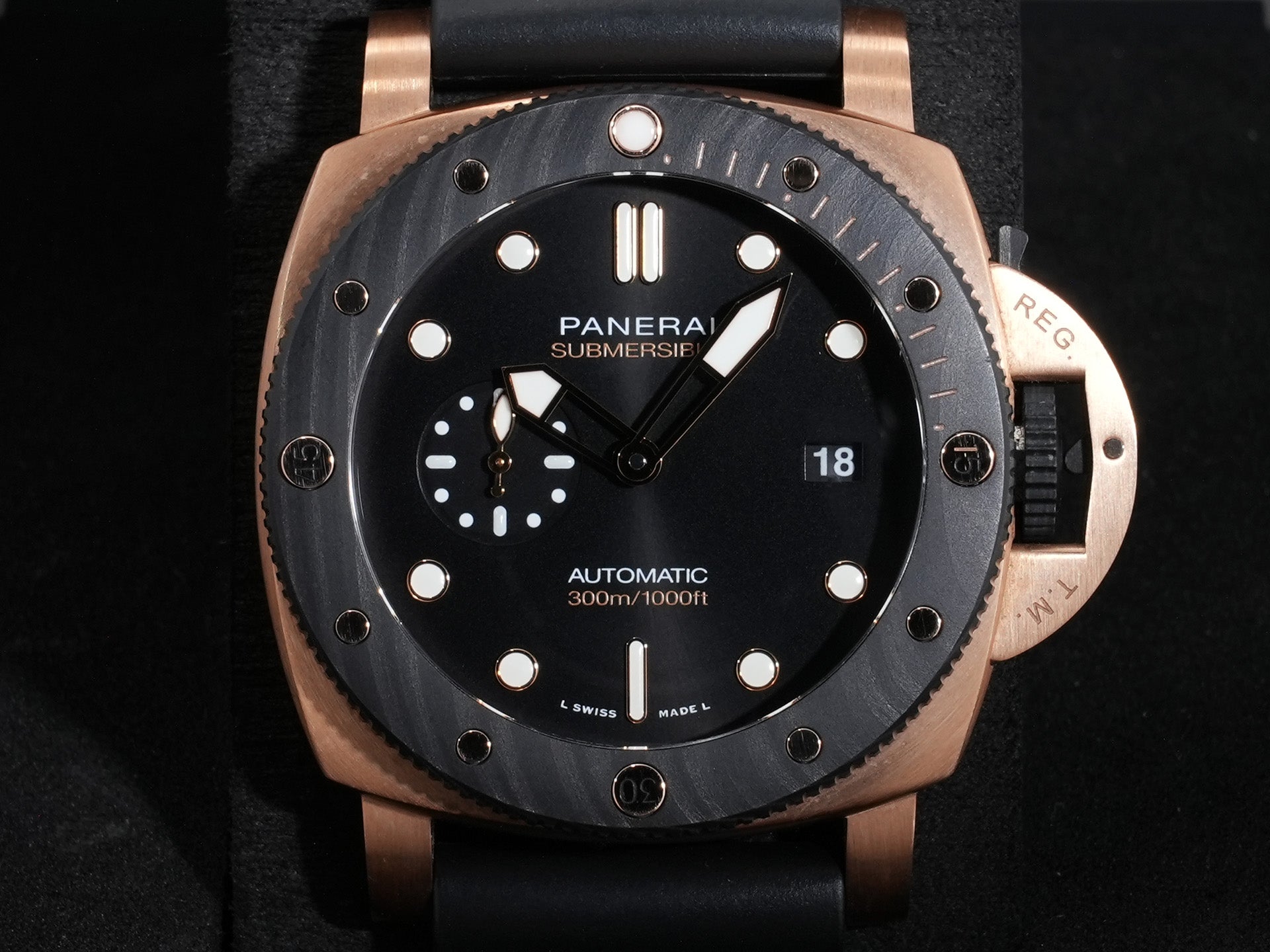 パネライ サブマーシブル ゴールドテック オロカーボ Ref.PAM01070 Carbotech×Goldtech ブラック文字盤 美中古 hbo9xhcp
