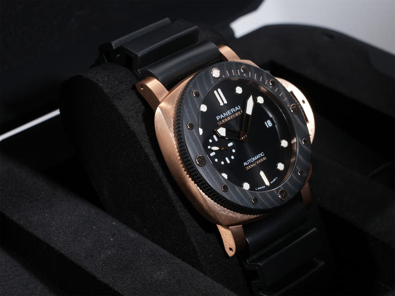 パネライ サブマーシブル ゴールドテック オロカーボ Ref.PAM01070 Carbotech×Goldtech ブラック文字盤 美中古 hbo9xhcp