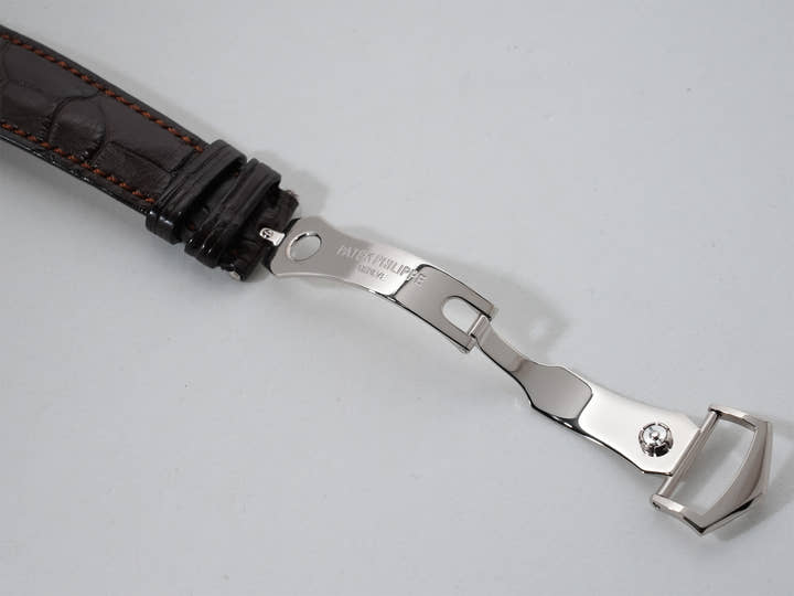 パテックフィリップ アニュアルカレンダー ムーンフェイズ Ref.5146G-001 ホワイトゴールド アイボリー文字盤 中古 tqxbske3