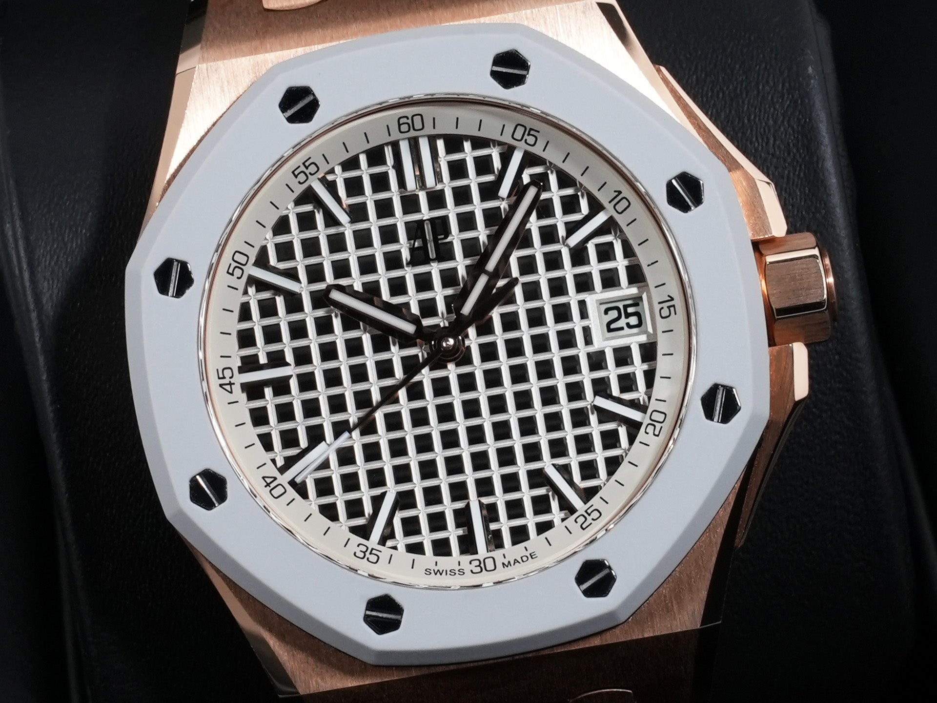 Audemars Piguet Royal Oak Offshore Ref.77605OK.OO.A101CA.01 18KPG Ivory Dial Good Condition oyni5oyd
