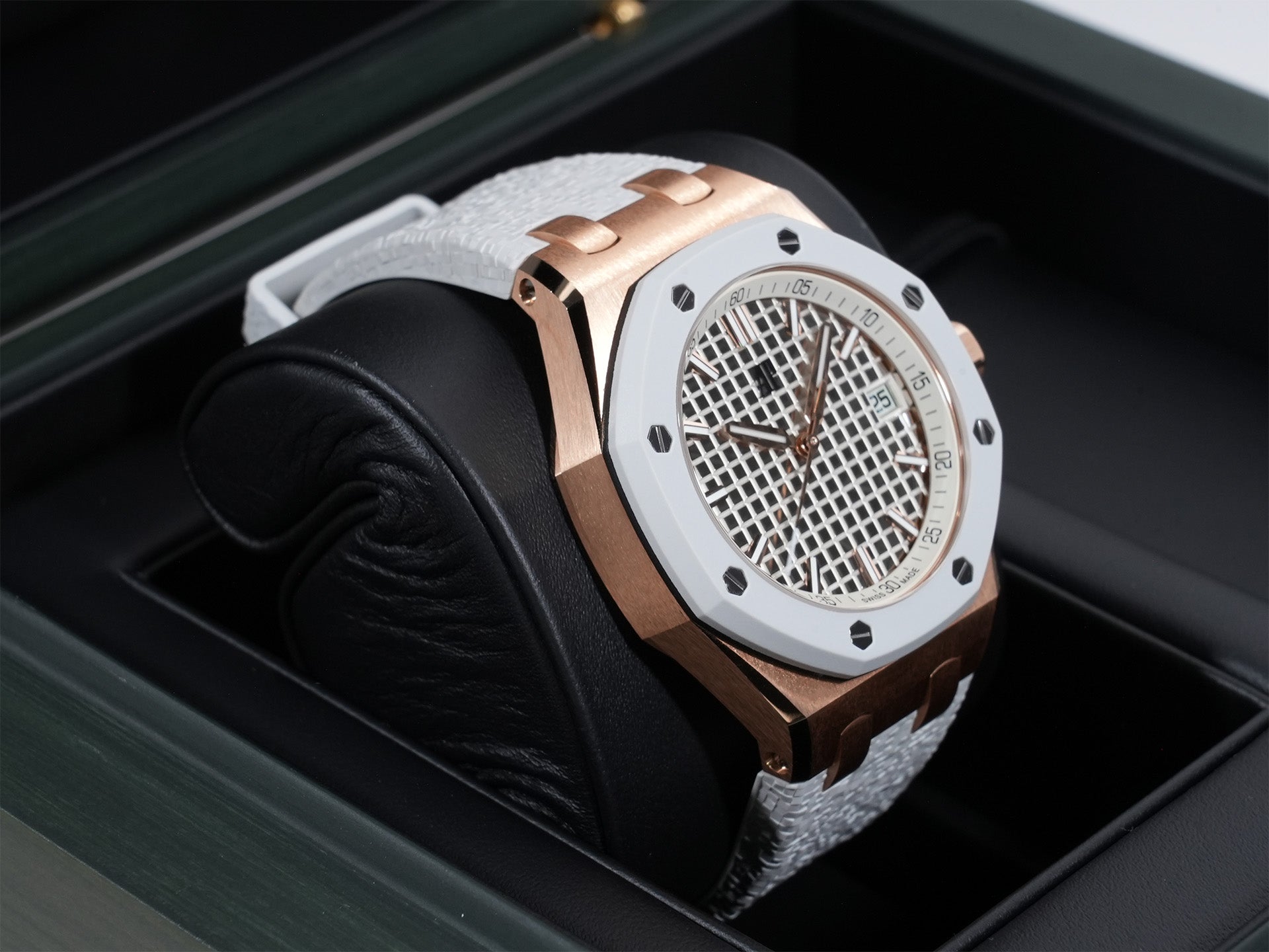 Audemars Piguet Royal Oak Offshore Ref.77605OK.OO.A101CA.01 18KPG Ivory Dial Good Condition oyni5oyd