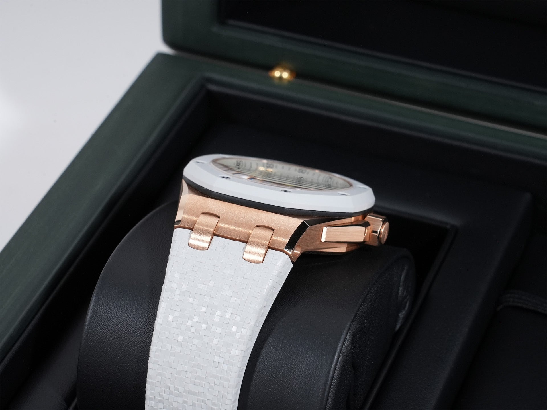 Audemars Piguet Royal Oak Offshore Ref.77605OK.OO.A101CA.01 18KPG Ivory Dial Good Condition oyni5oyd