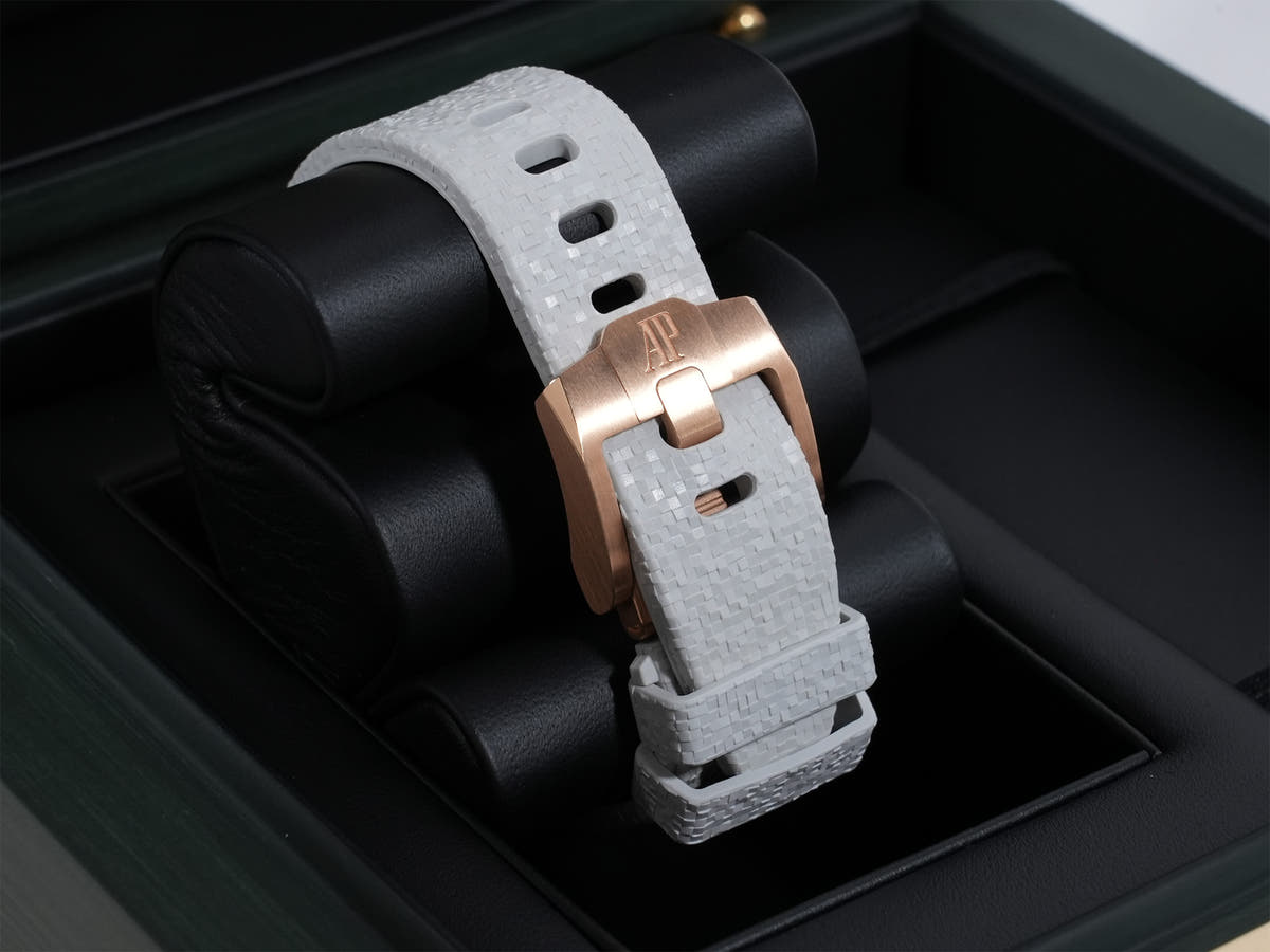 Audemars Piguet Royal Oak Offshore Ref.77605OK.OO.A101CA.01 18KPG Ivory Dial Good Condition oyni5oyd