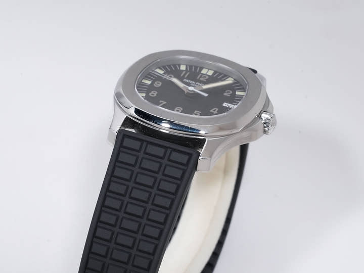 パテックフィリップ アクアノート Ref.5064A-001 ステンレススチール ブラック文字盤