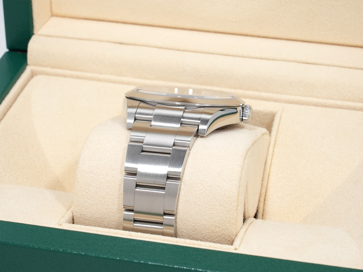 ロレックス エクスプローラーI 鏡面ブラックアウト Ref.214270 SS ブラック文字盤 中古 hzxnyh2s