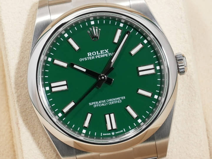 ロレックス オイスターパーペチュアル41 Ref.124300 ステンレススチール グリーン文字盤