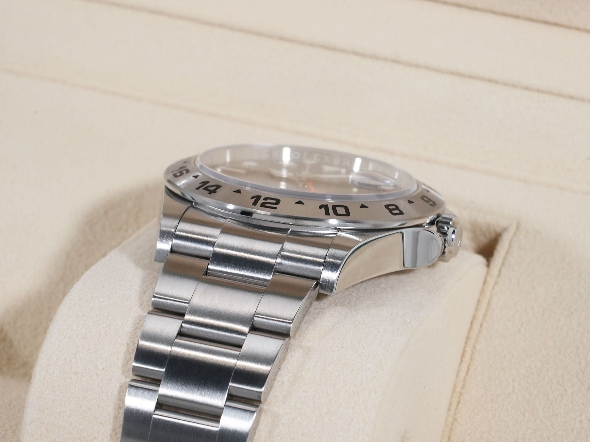 ロレックス エクスプローラーII Ref.226570 SS ブラック文字盤 美品 b389ck8j