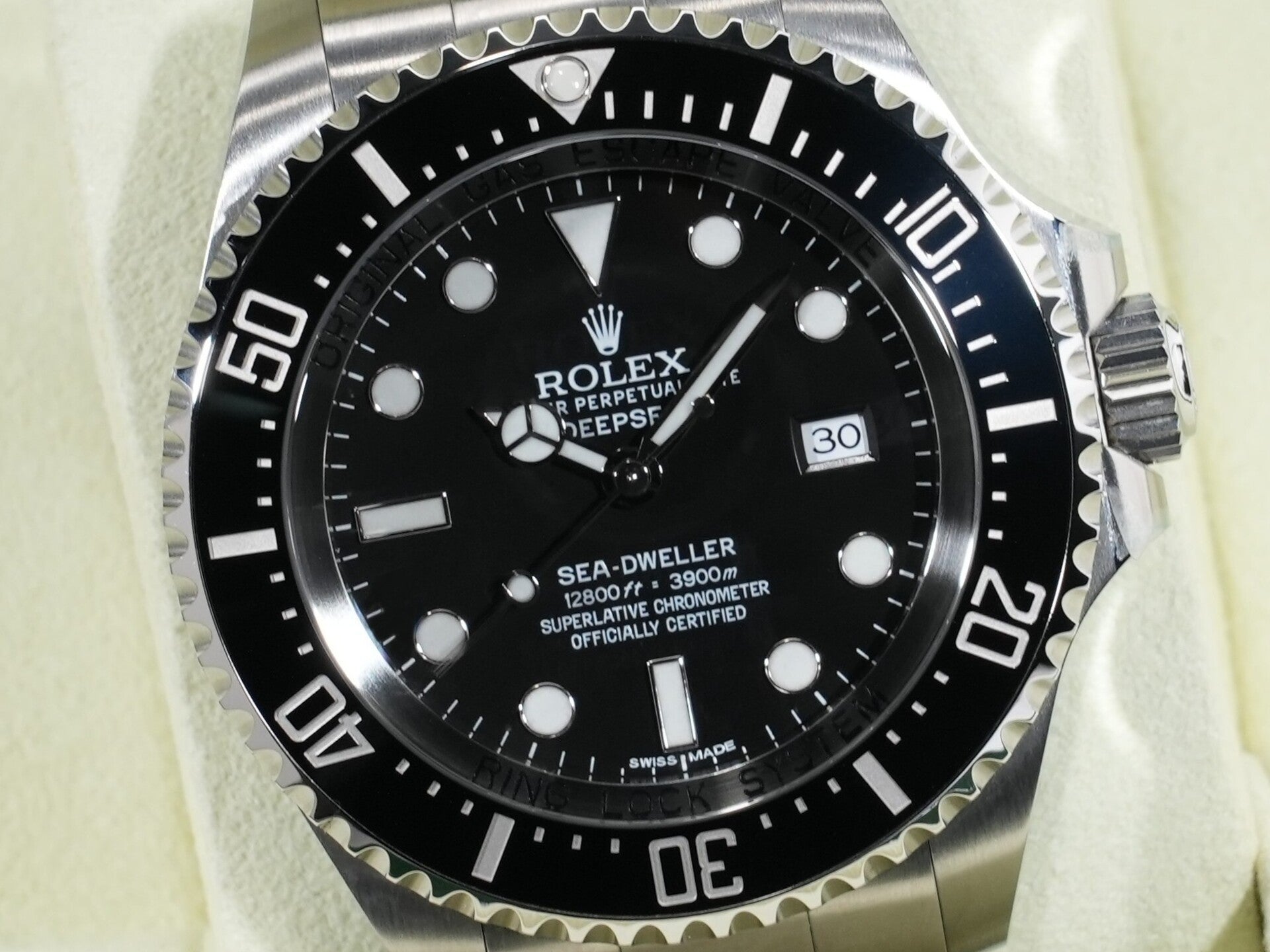 ロレックス シードゥエラー ディープシー Ref.116660 SS ブラック文字盤 美中古 ai3zeqxw