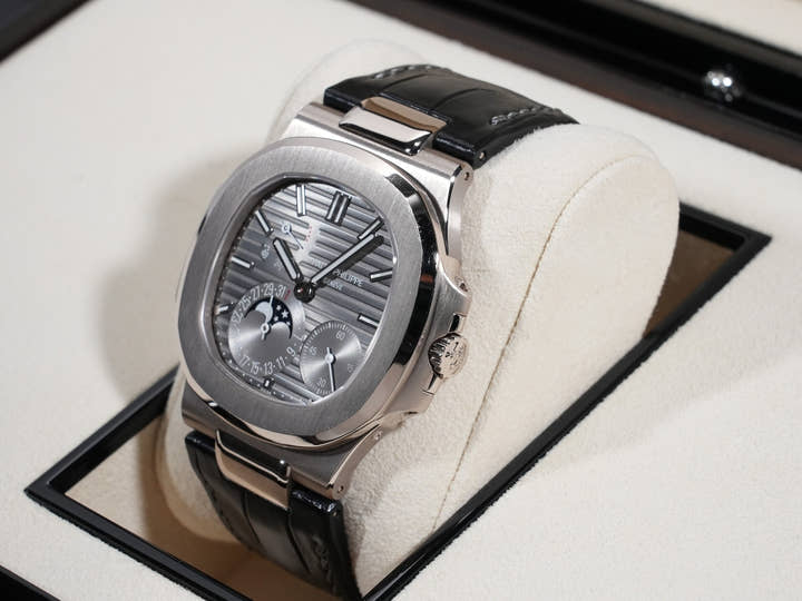 パテックフィリップ ノーチラス プチコンプリケーション Ref.5712G-001 ホワイトゴールド スレート文字盤