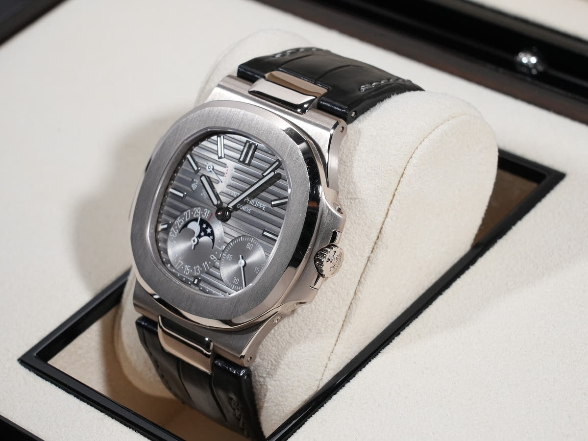 パテックフィリップ ノーチラス プチコンプリケーション Ref.5712G-001 18KWG スレート文字盤 美中古 4h57minb
