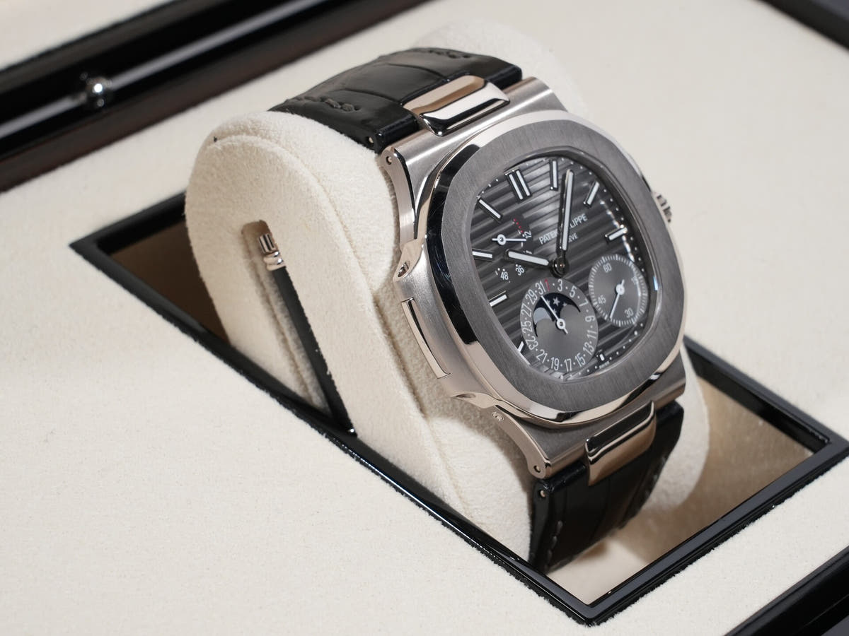 パテックフィリップ ノーチラス プチコンプリケーション Ref.5712G-001 18KWG スレート文字盤 美中古 4h57minb