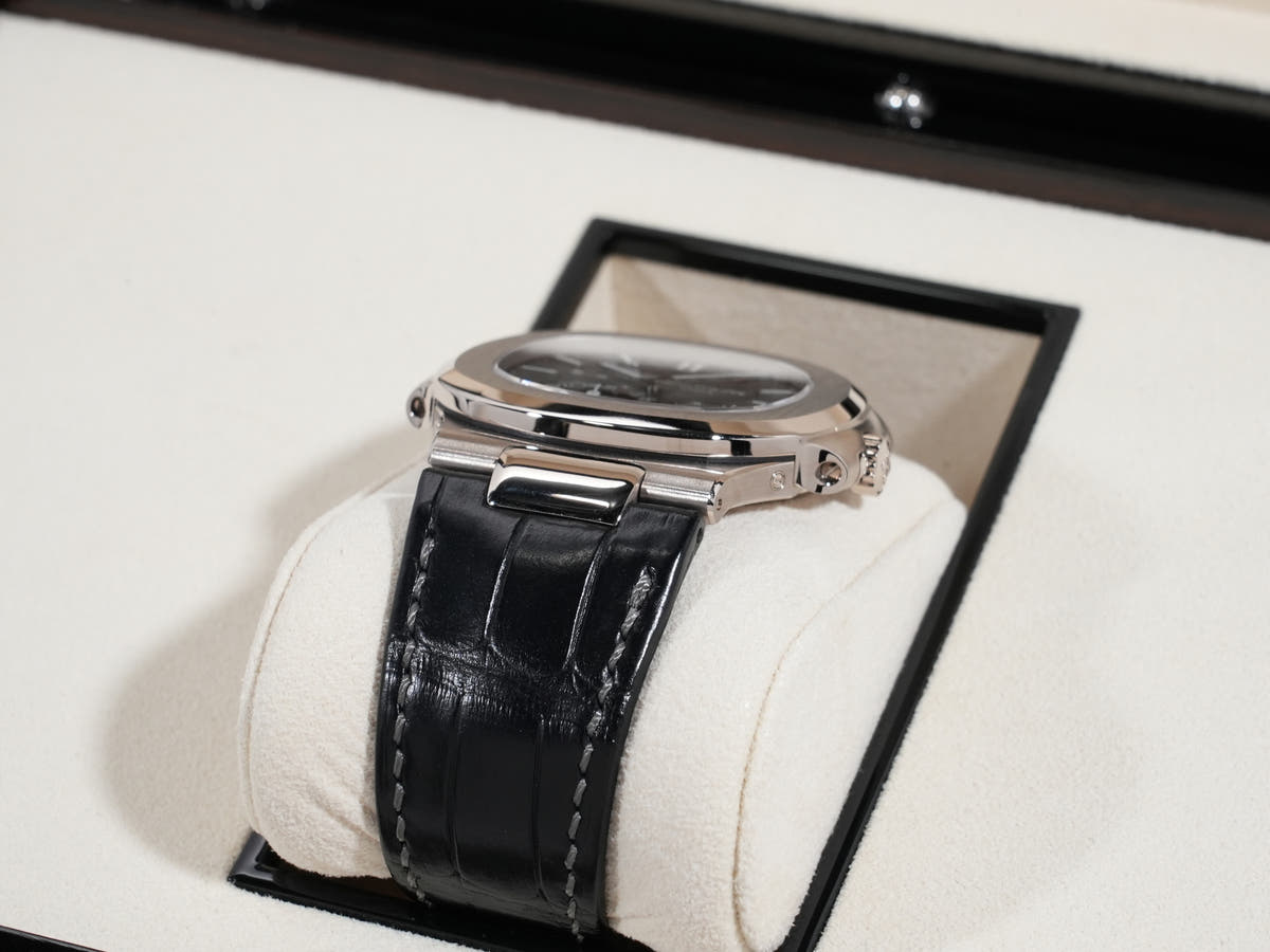パテックフィリップ ノーチラス プチコンプリケーション Ref.5712G-001 18KWG スレート文字盤 美中古 4h57minb