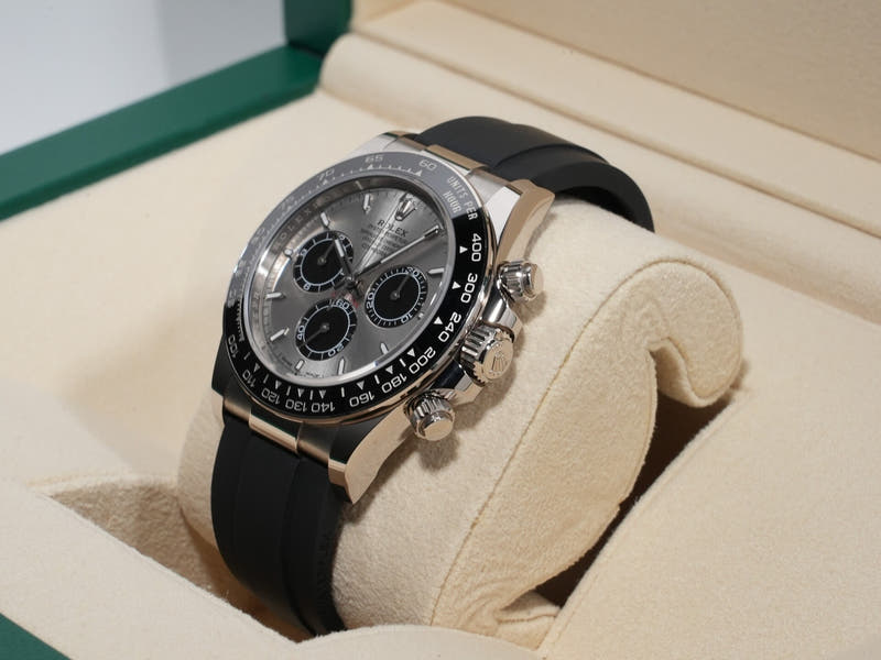 ロレックス デイトナ Ref.126519LN 18KWG スチールxブライトブラック文字盤 中古 j6jo7mq5