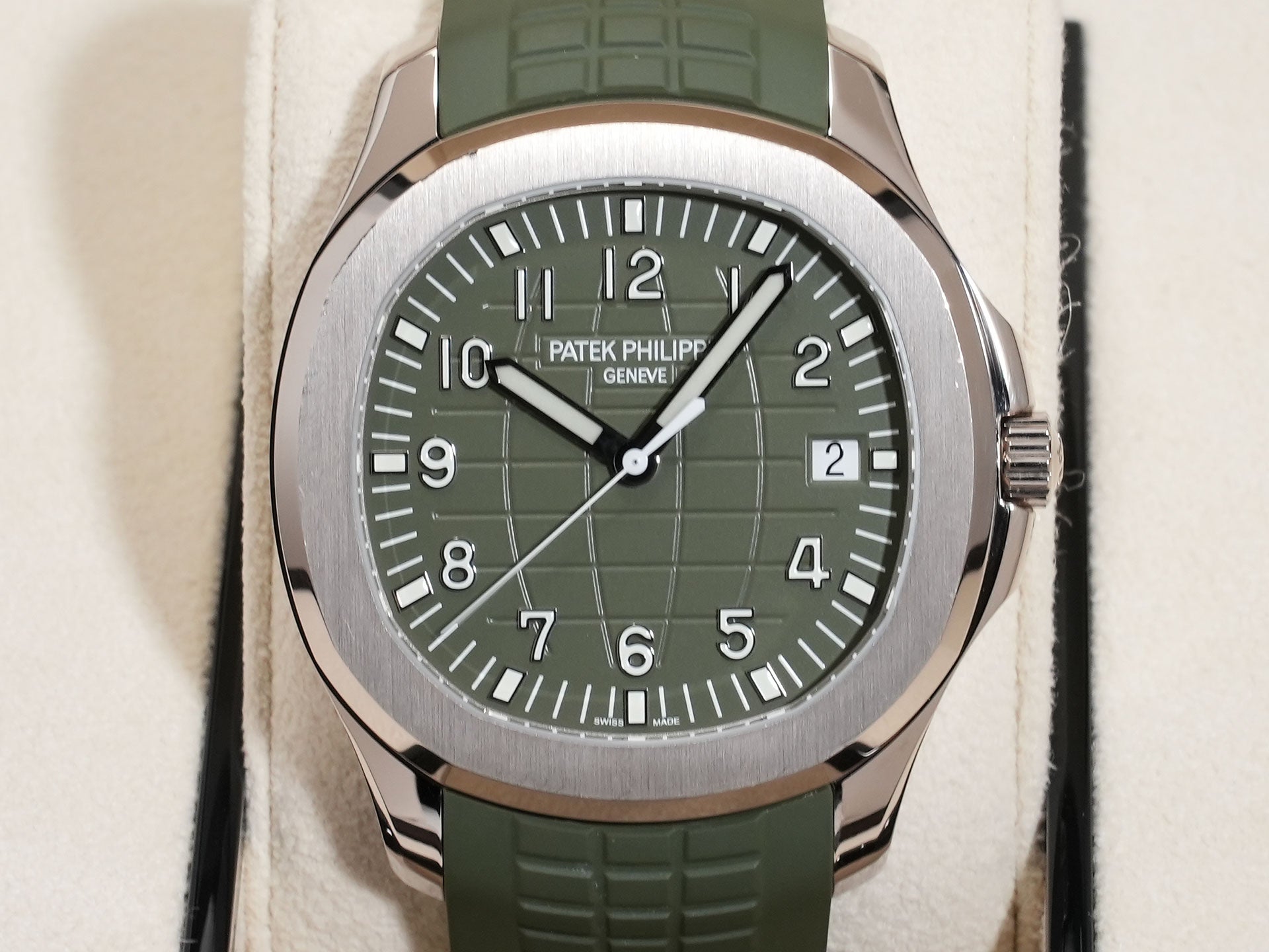 パテックフィリップ アクアノート Ref.5168G-010 18KWG カーキグリーン文字盤 中古 cvy53ggq