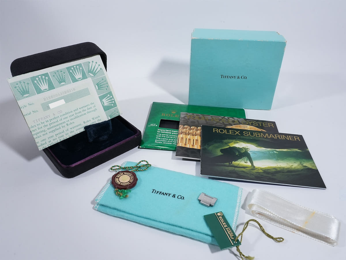 Rolex Sea-Dweller Tiffany Ref.16600 SS Black Dial Used mrnjvg8k