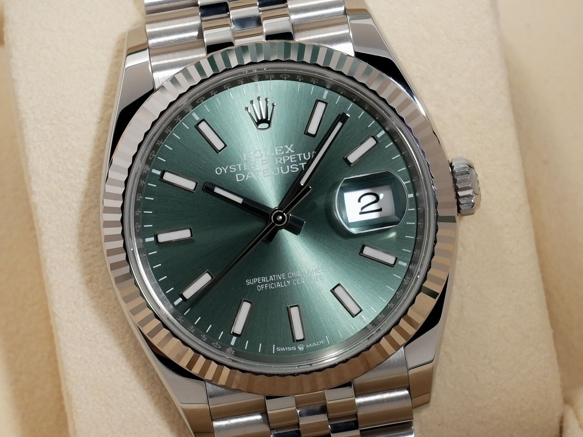 ロレックス デイトジャスト36 Ref.126234 SS/WG ミントグリーン文字盤 ジュビリーブレスレット 中古 gnk6usaj