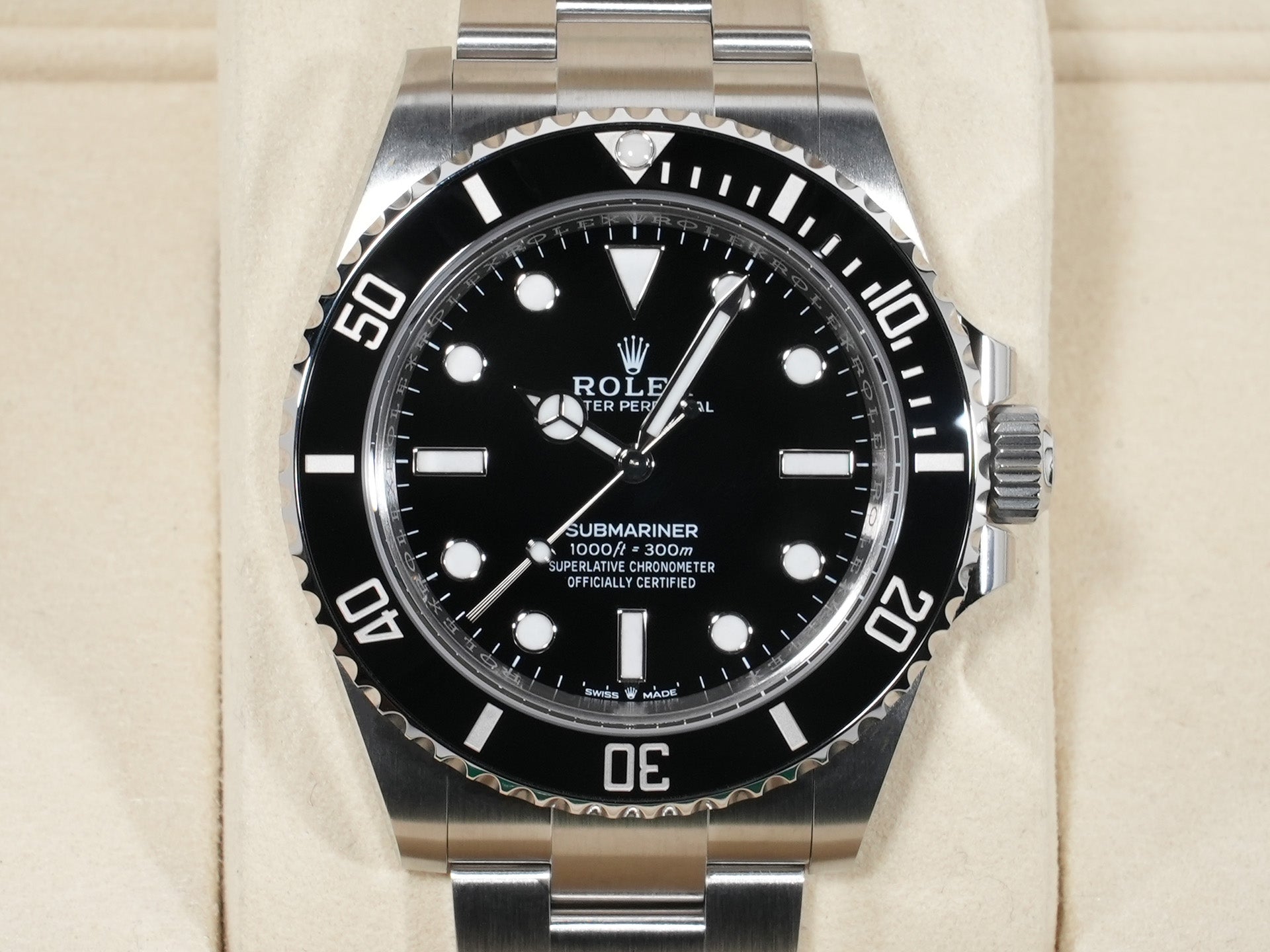 Rolex Submariner No Date Ref.124060 SS Black Dial Unused wkcdjca9