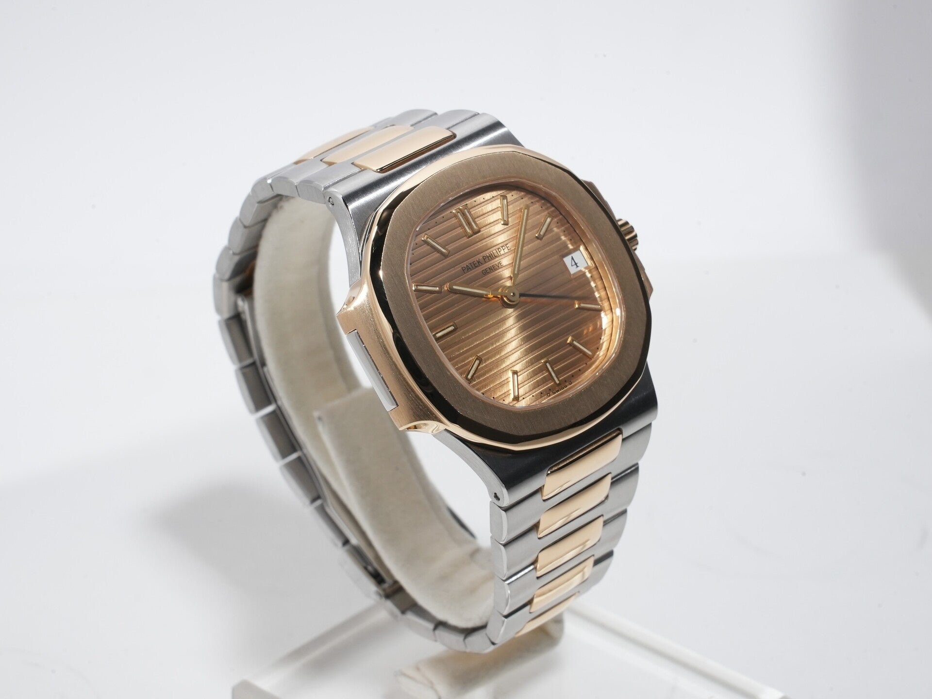 Patek Philippe Nautilus Ref.3800/1JA SS/YG Champagne Dial Used h2o6r4ny