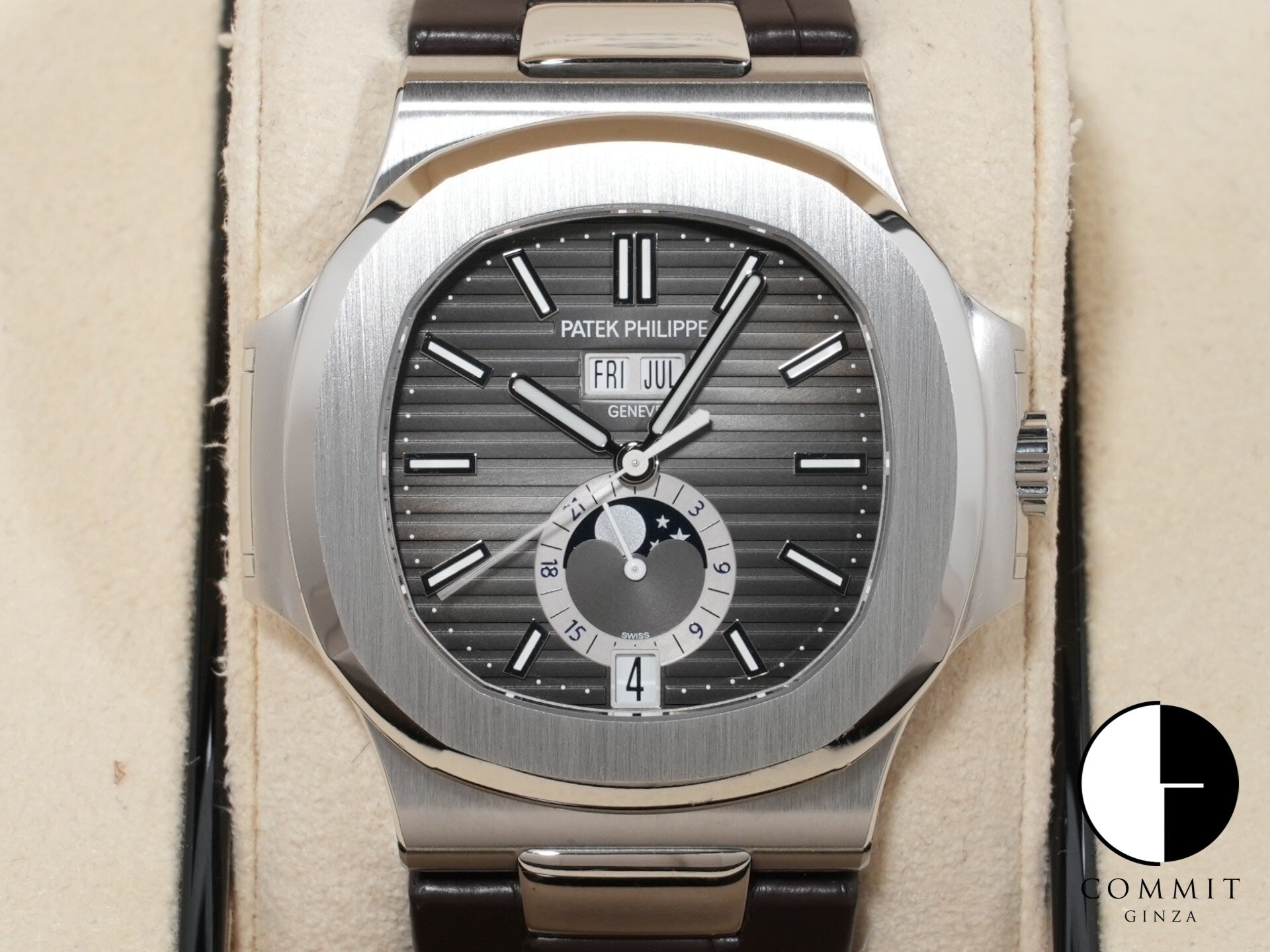 Patek Philippe Nautilus Annual Calendar Moon Phase Ref.5726A-001 SS Black Dial Used vvmp6z5t