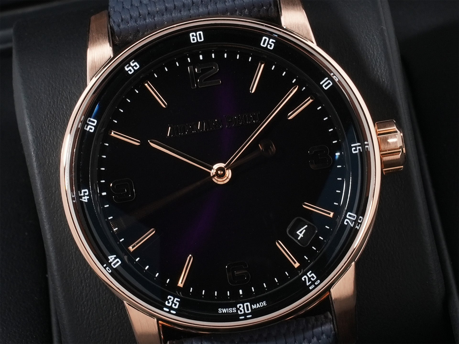 Audemars Piguet CODE 11.59 by Audemars Piguet Ref.15210OR.OO.A616CR.01 18KPG Purple Dial Used ytx5hov7