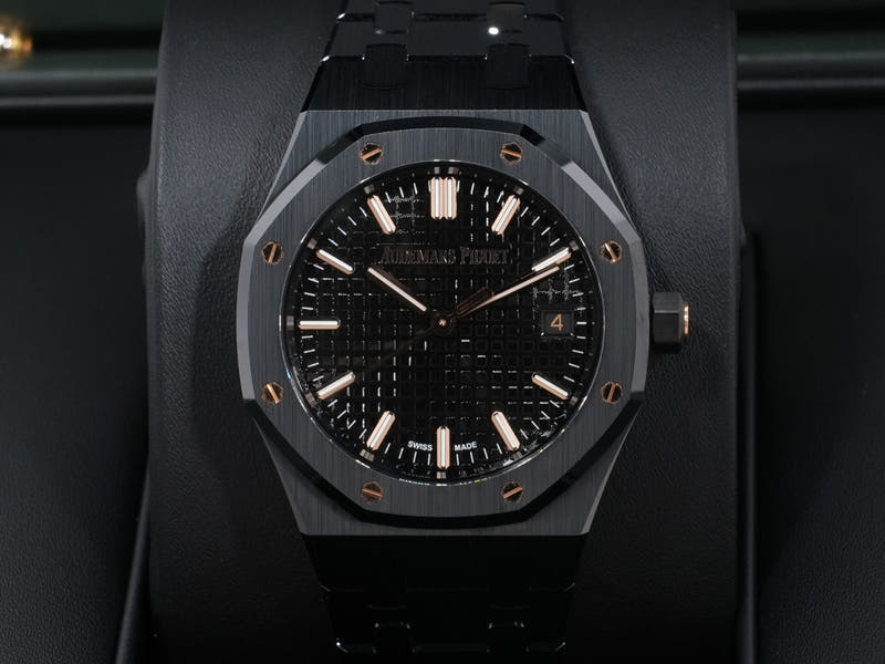 Audemars Piguet Royal Oak Ref.77350CE.OO.1266CE.03.A BLACK CERAMIC Black Dial Very Good Condition m2xp7p3n