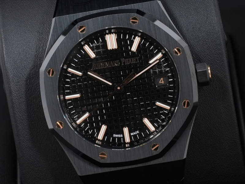 Audemars Piguet Royal Oak Ref.77350CE.OO.1266CE.03.A BLACK CERAMIC Black Dial Very Good Condition m2xp7p3n