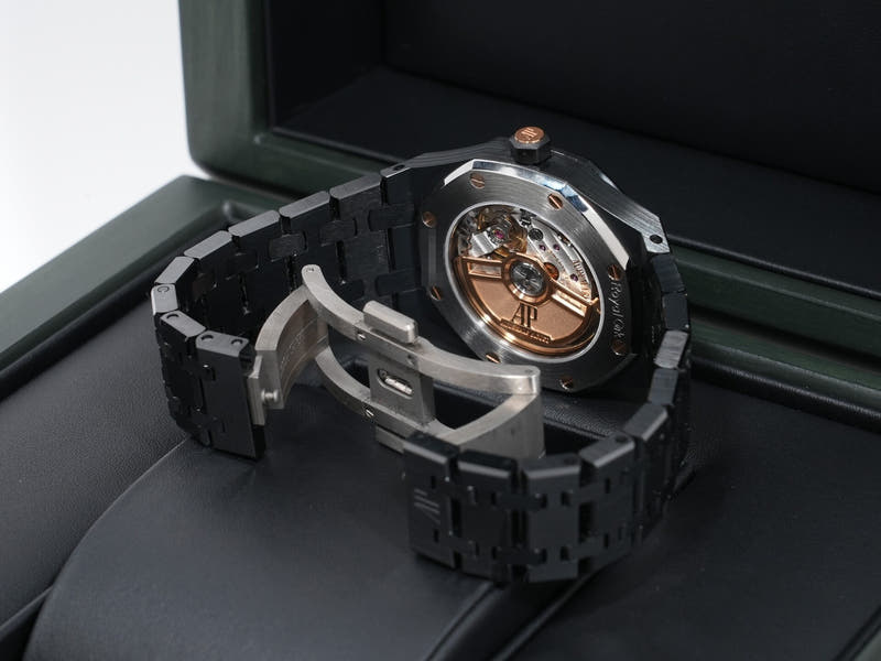 Audemars Piguet Royal Oak Ref.77350CE.OO.1266CE.03.A BLACK CERAMIC Black Dial Very Good Condition m2xp7p3n
