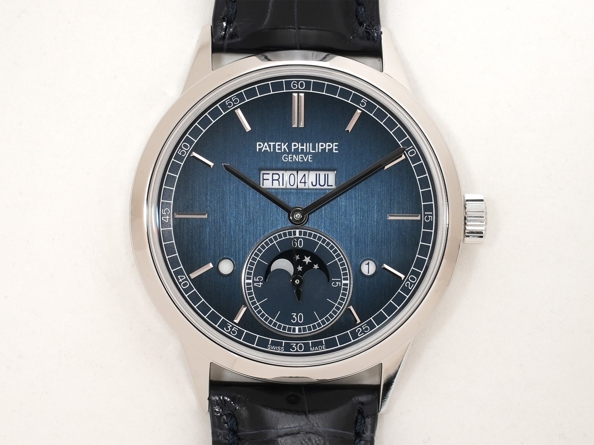 Patek Philippe Grand Complication Ref.5236P-001 PT Black gradient blue dial Unused z5aoi78x