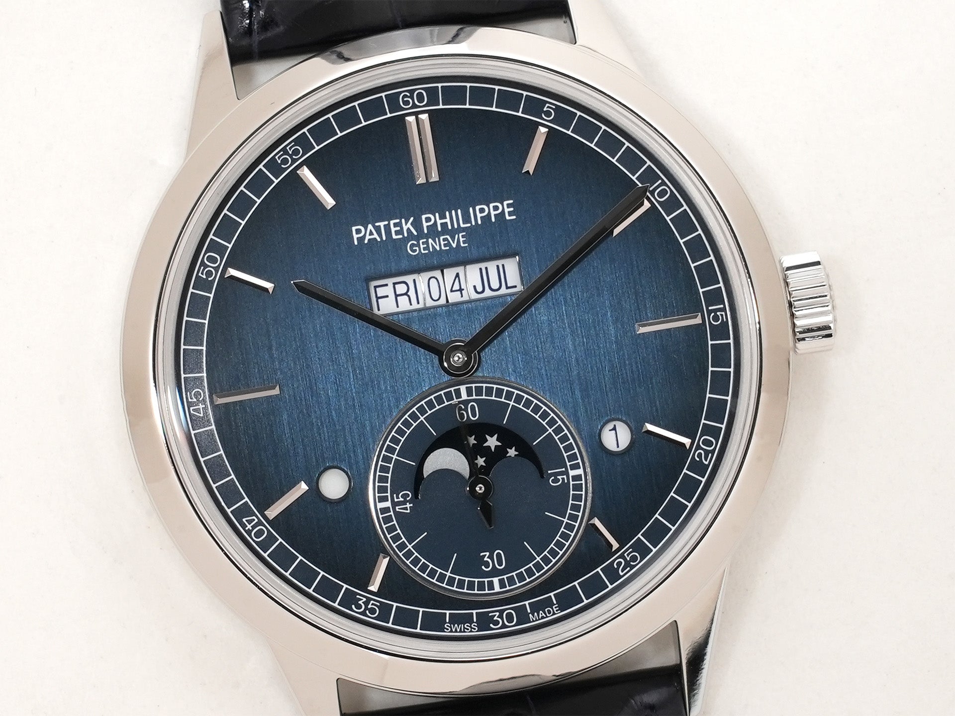 Patek Philippe Grand Complication Ref.5236P-001 PT Black gradient blue dial Unused z5aoi78x