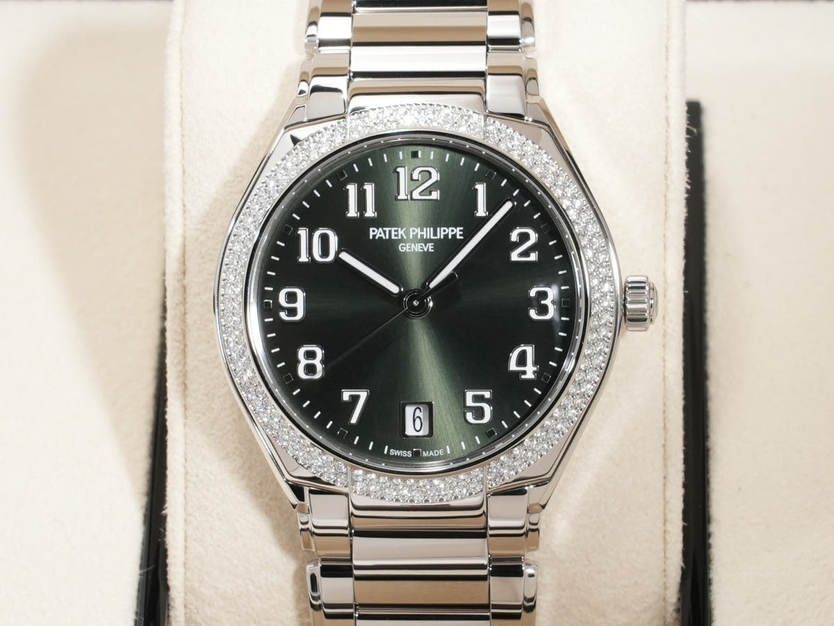 パテックフィリップ Twenty-4 Ref.7300/1200A-011 SS オリーブグリーン ソレイユ文字盤 未使用 x8c4t3b4