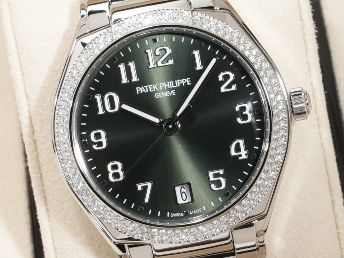 パテックフィリップ Twenty-4 Ref.7300/1200A-011 SS オリーブグリーン ソレイユ文字盤 未使用 x8c4t3b4