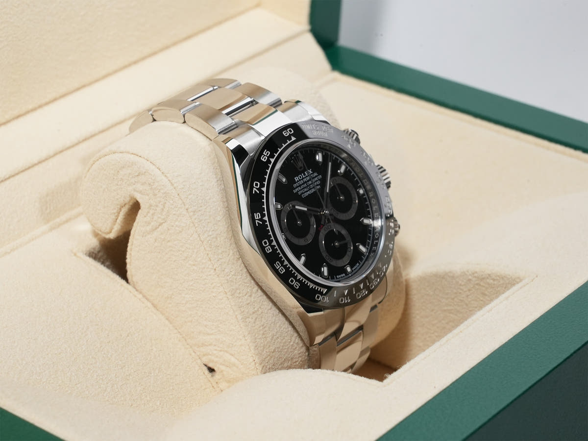 ロレックス デイトナ Ref.116500LN SS ブラック文字盤 未使用 of684qsn