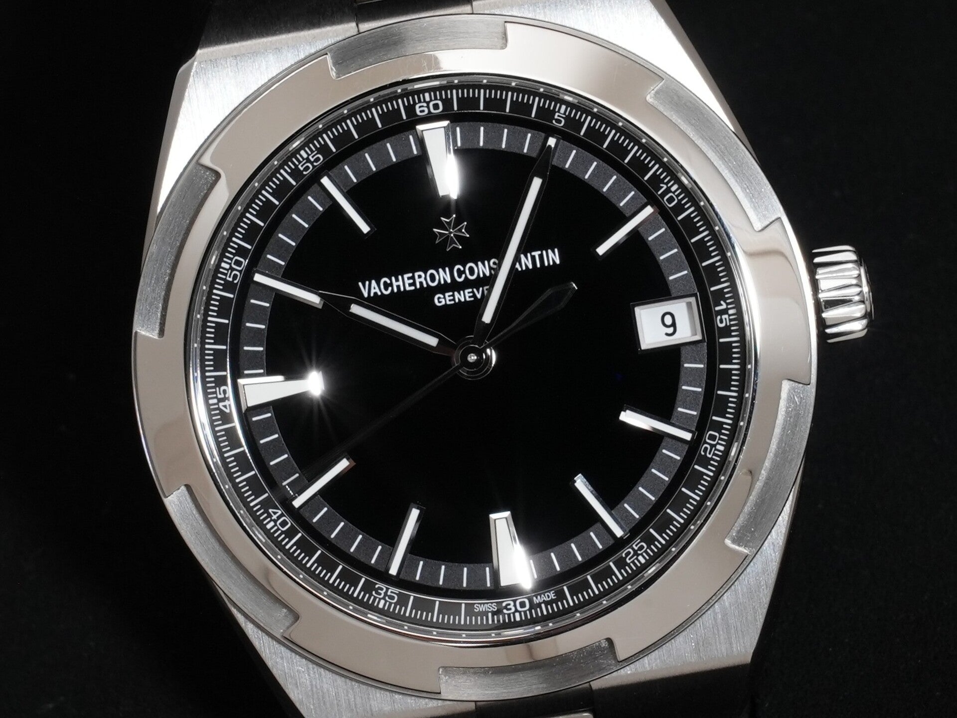 ヴァシュロンコンスタンタン オーヴァーシーズ Ref.4500V/110A-B483 SS ブラック文字盤 中古 hc8p3rcr