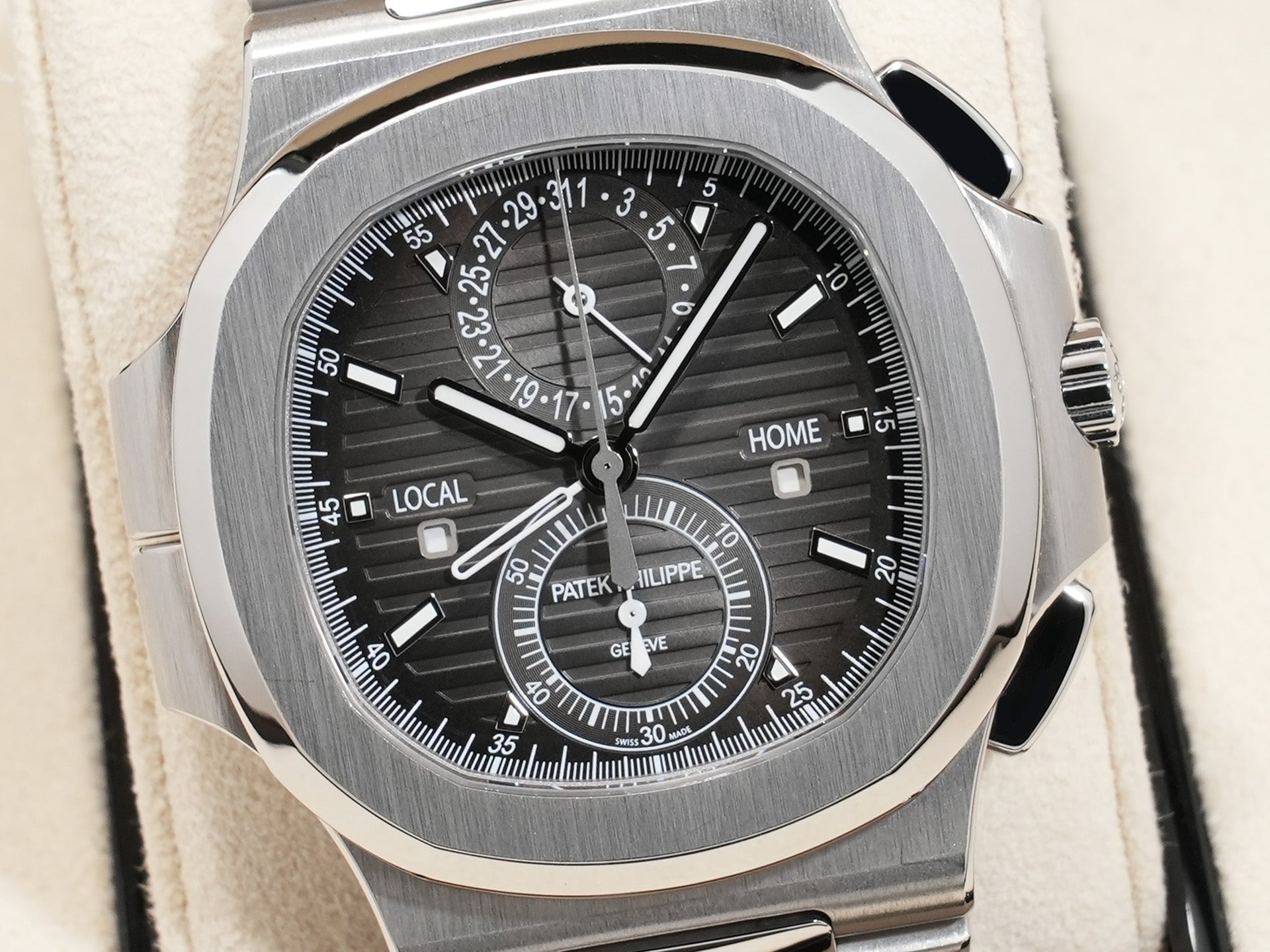 パテックフィリップ ノーチラス トラベルタイム クロノグラフ Ref.5990/1A-001 SS ブラックグラデーション文字盤 美中古 qj96g6i2