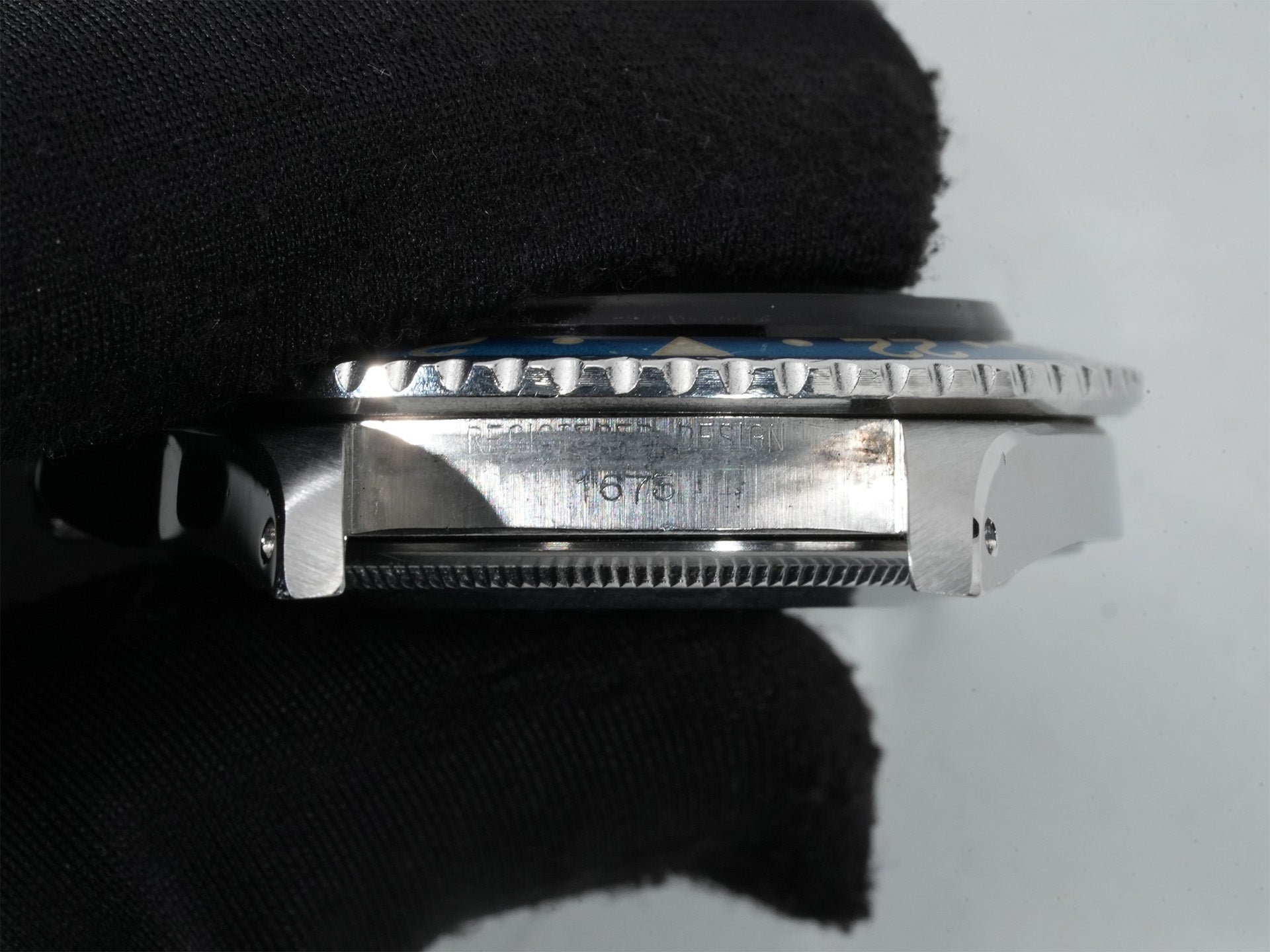 ロレックス GMTマスター Ref.1675 SS ブラック文字盤 中古 8dx3wv7r