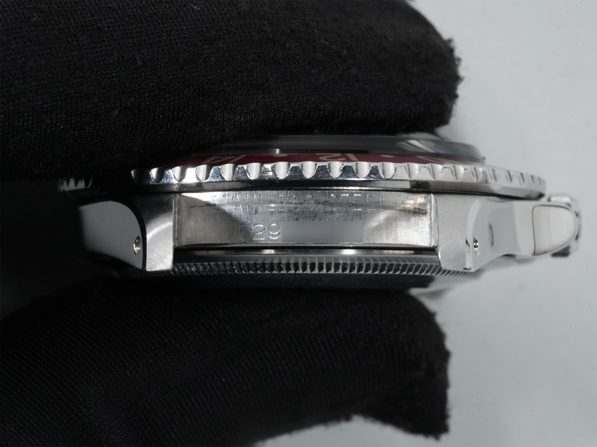 ロレックス GMTマスター Ref.1675 SS ブラック文字盤 中古 8dx3wv7r