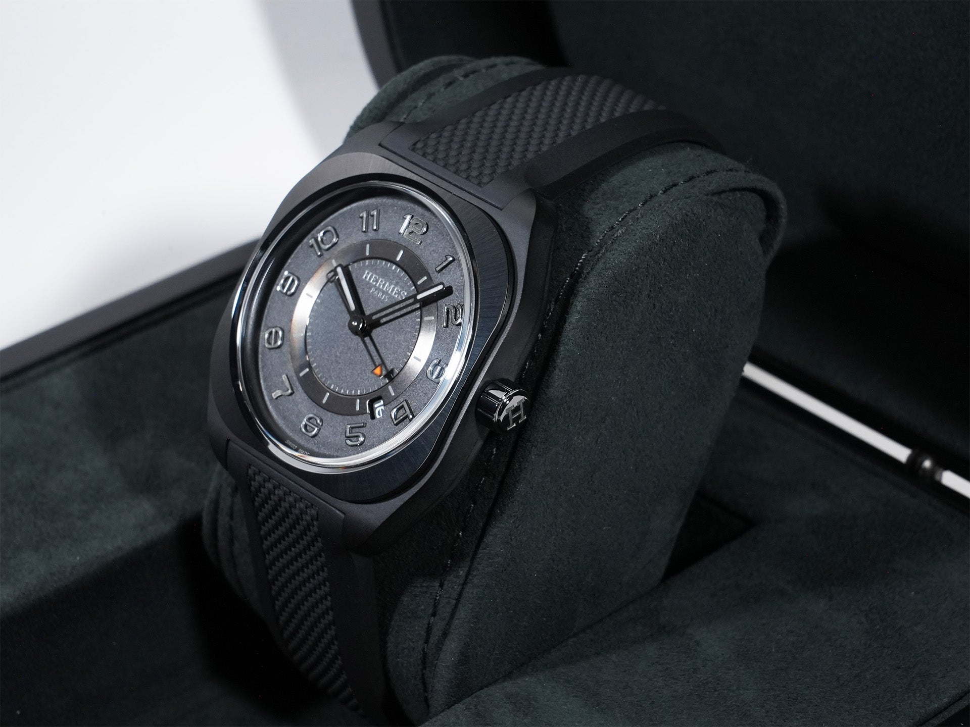 【超美品】HERMES ブラック×ホワイト エルメス H08 W049433WW00 ブラック z9rqxy5j 極美品 ｜高級