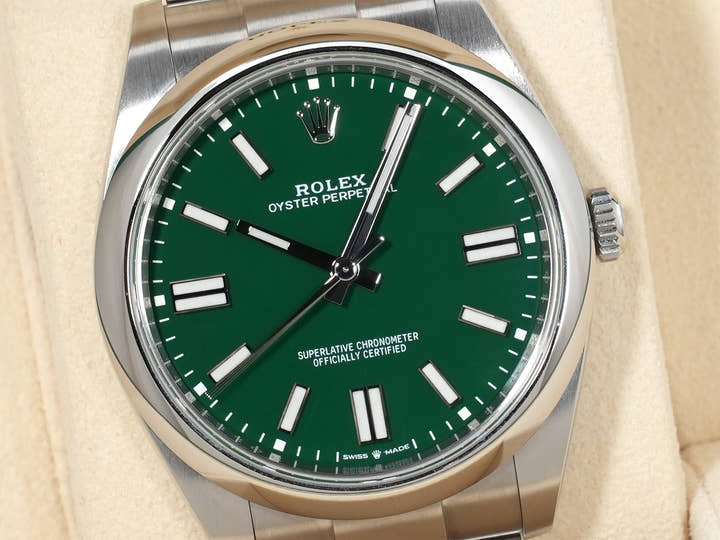 ロレックス オイスターパーペチュアル41 Ref.124300 ステンレススチール グリーン文字盤