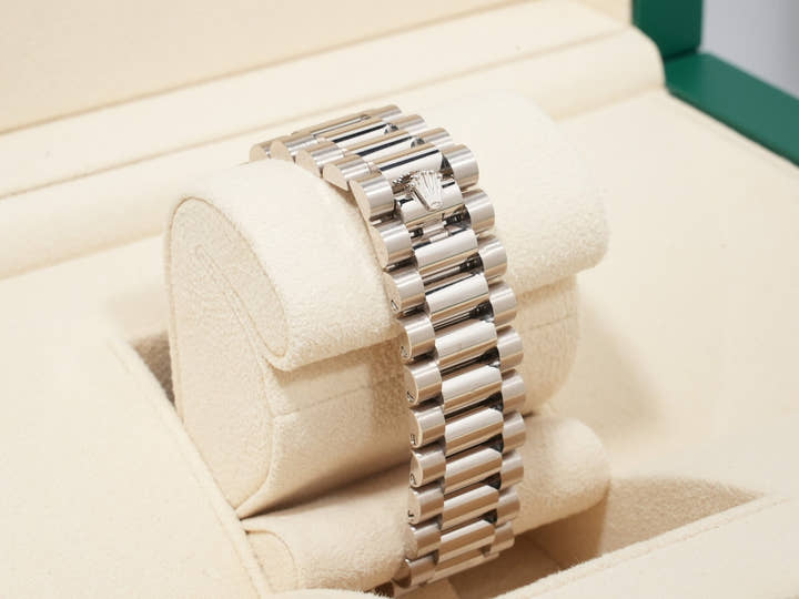 Rolex Day-Date 36 Ref. 128239 White Gold Blue Ombre Dial