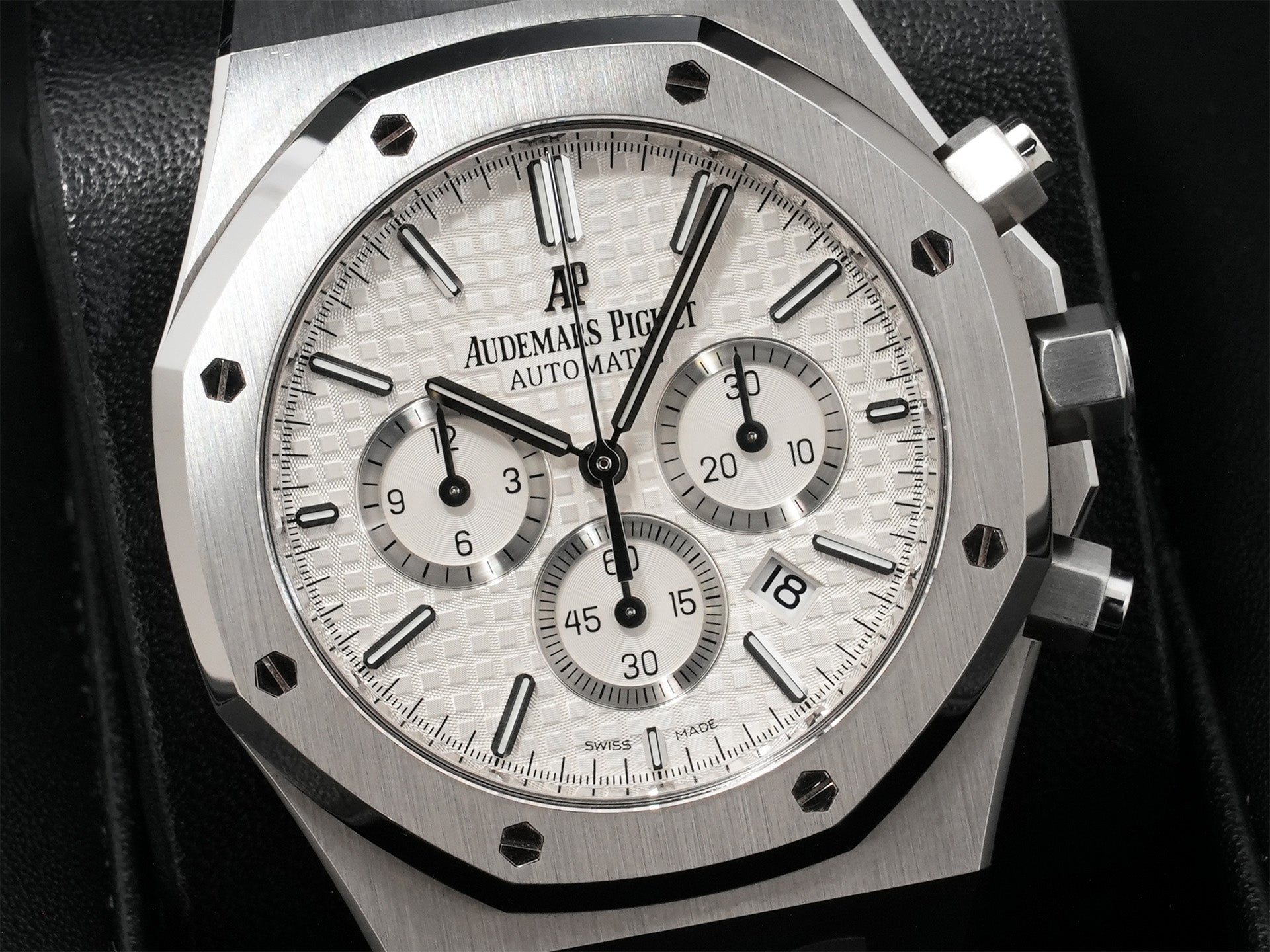 オーデマピゲ ロイヤルオーク クロノグラフ Ref.26320ST.OO.1220ST.02 SS シルバー文字盤 中古 yretokha