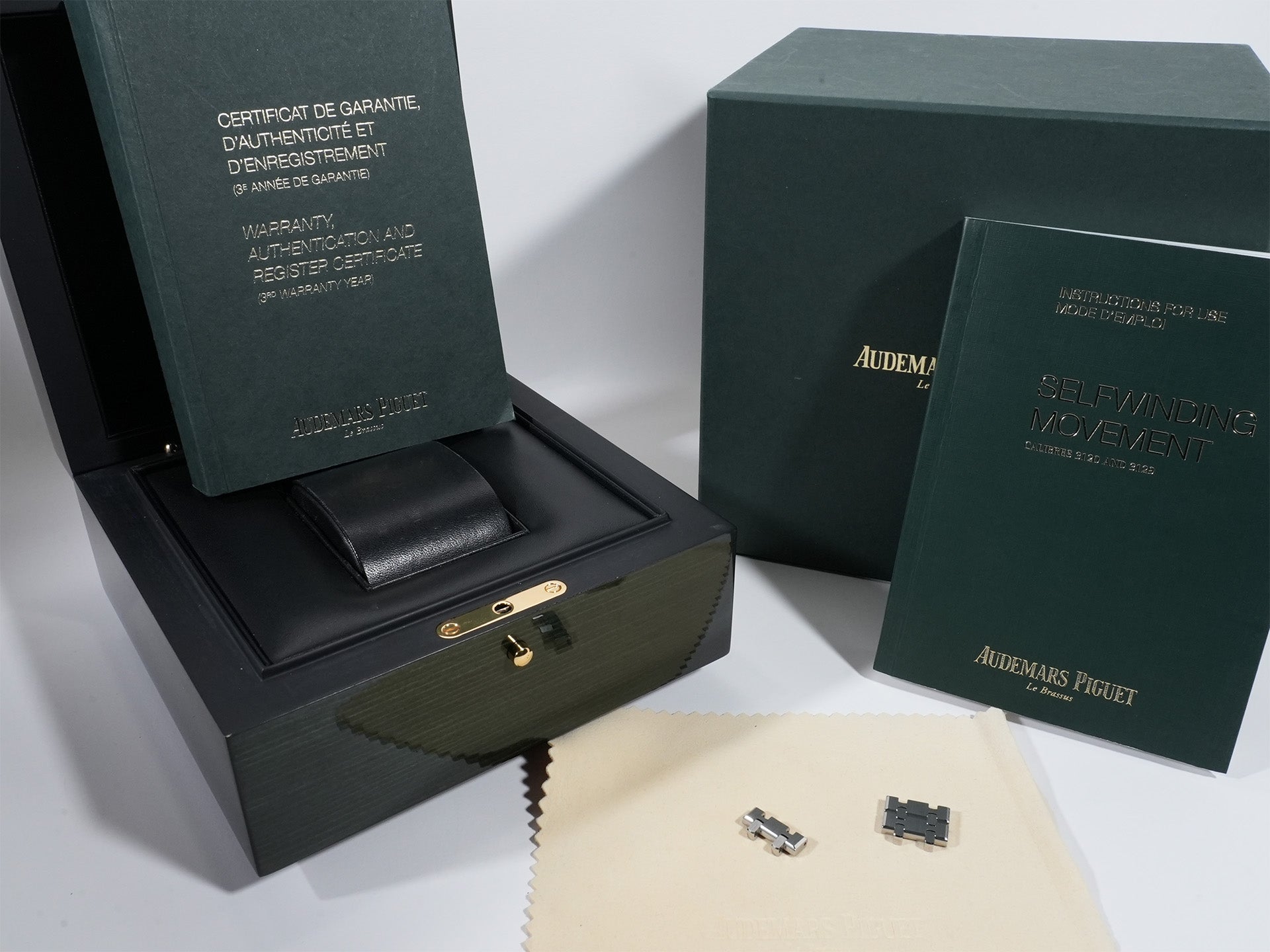 オーデマピゲ ロイヤルオーク クロノグラフ Ref.26320ST.OO.1220ST.02 SS シルバー文字盤 中古 yretokha