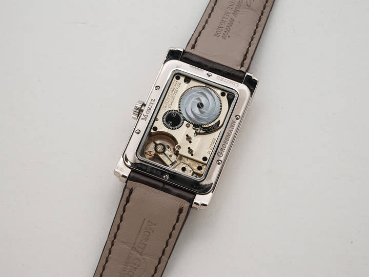 モリッツグロスマン コーナーストーン Ref.MG-002387 18KWG シルバー文字盤 中古 fjx7raj2